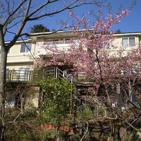 Chiisana Hotel Hanaikada Ито Экстерьер фото