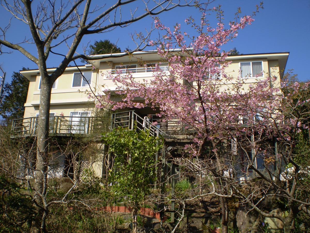 Chiisana Hotel Hanaikada Ито Экстерьер фото